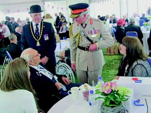 Spitfire pilot meets Royal