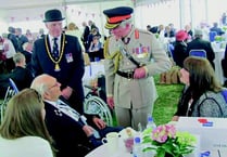 Spitfire pilot meets Royal