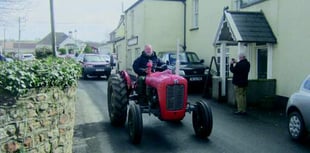 650 tractors in vintage rally pass through Hemyock