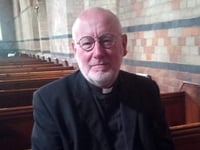 Former priest dies months after his retirement