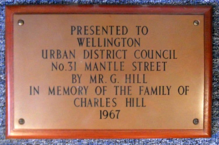 Mantle Street plaque
