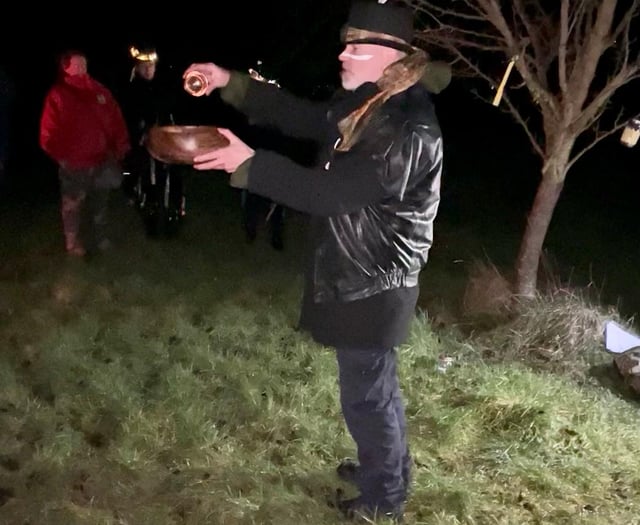 Welly Wassailers turn out for ancient tradition