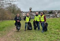 Town councillors go litter picking in the Green Corridor 