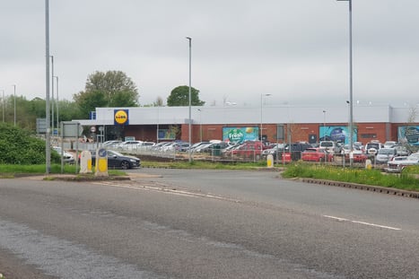 Lidl are appealing after their bid to erect an illuminated 'flagpole' sign was rejected