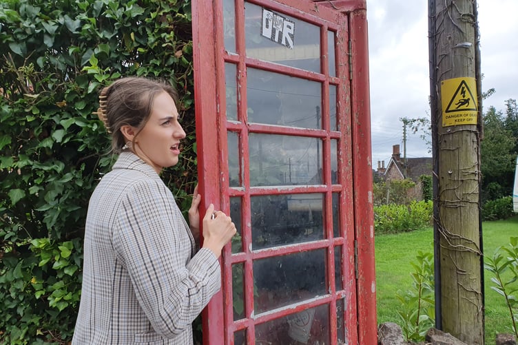 The telephone box has been branded a 'disgrace' after it fell in to disrepair.