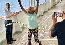 Cruise couple raise thousands for lifeboat charity