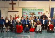 Archie meets year four school pupils