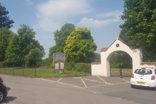Fears have been raised over proposals to leave Wellington park's gate open around the clock