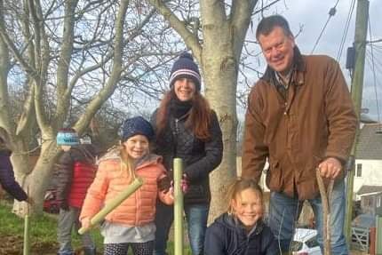 Wellington School is planting hundreds of trees with help from the Woodland Trust