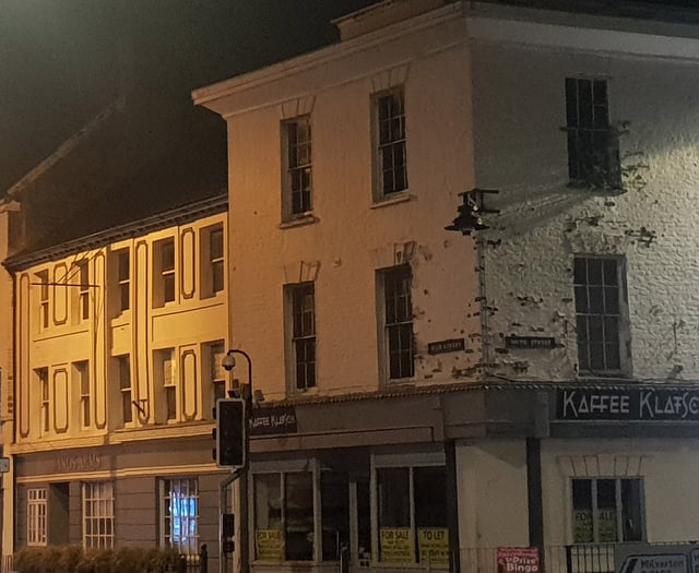 Temporary chaos as town's traffic lights fail