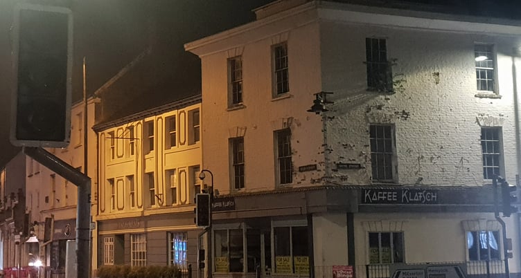 Traffic lights in Wellington town centre failed on Wednesday evening.