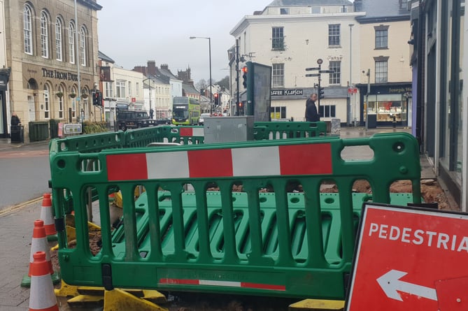 National Grid engineers worked through the night to repair Wellington's town centre traffic lights.