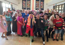 'Dick' from Dick and Dom makes surprise appearance at Oake fundraiser
