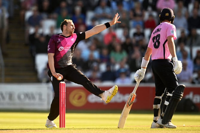 Josh Davey has extended his Somerset contract