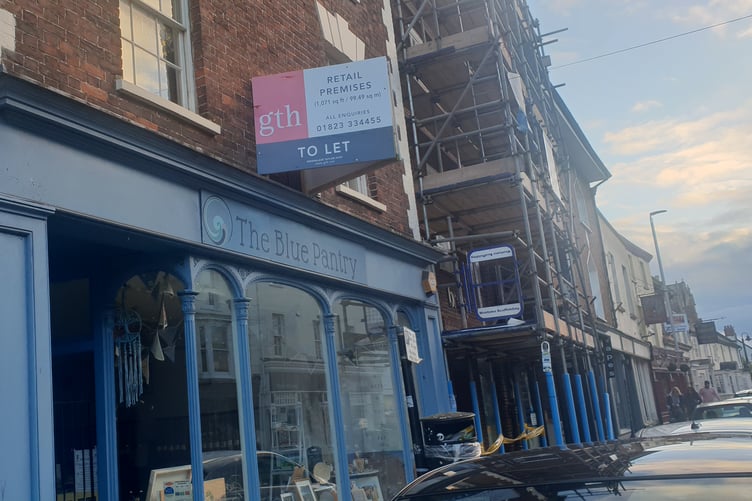 The lease on The Blue Pantry zero-waste shop in Wellington is being advertised as the business closes down.