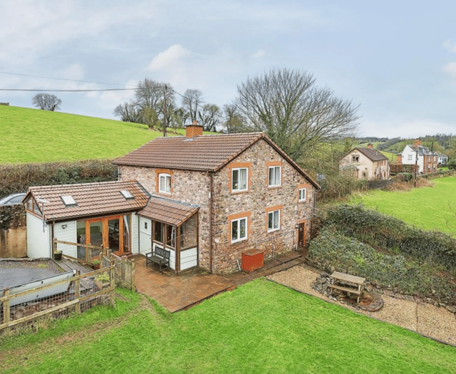 Charming rural cottage for sale with picturesque views