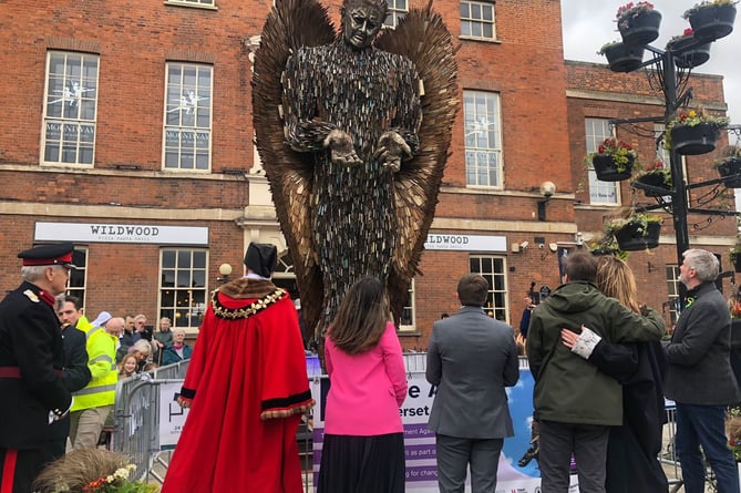 The Knife Angel welcomed to Somerset. Pictured left to right: Edward James Allen, Vice Lord Lieutenant of Somerset, Cllr Nick O’Donnell, Mayor of Taunton, Cllr Federica Smith-Roberts, Somerset Council’s Executive Member for Communities, Housing and Culture, Cllr Tom Deakin, Leader of Taunton Town Council, Adam Fouracre from Stand Against Violence and Emma Webber from the Barnaby Webber Foundation.
 
To view all our news releases, please visit www.somerset.gov.uk/newsroom.