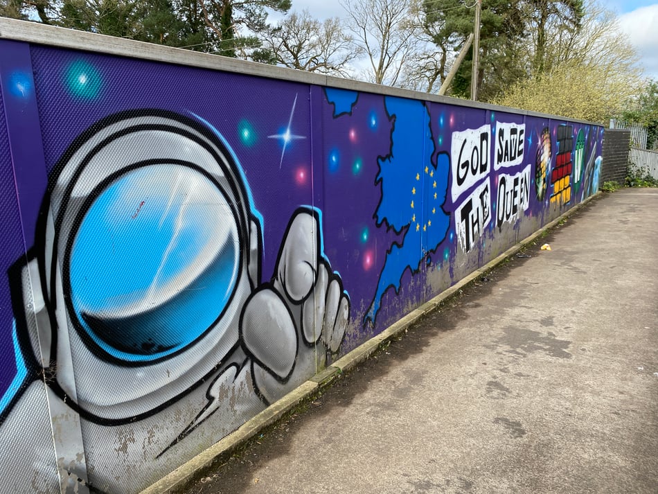 'Famous faces' mural is discussed for footbridge