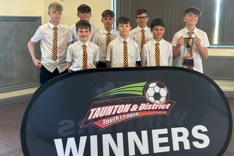 Left to right: Finley Malabone, Henry King, Lucas Stanley, Oliver taczarek,Tyler povey,Tommy Milton,Toby Milne,Blake Moore.