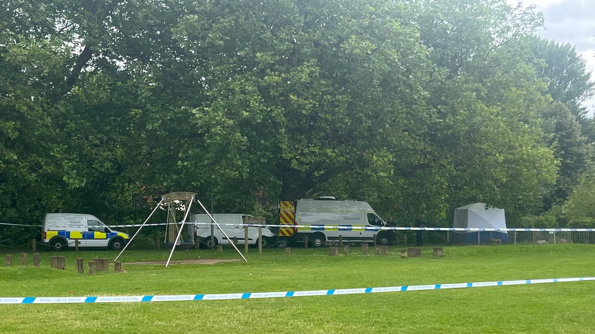 Three men arrested on suspicion of murder after man found dead in River ...