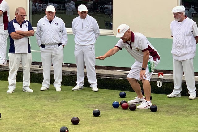 Wellington's Jay Merrell gives advice to his skip