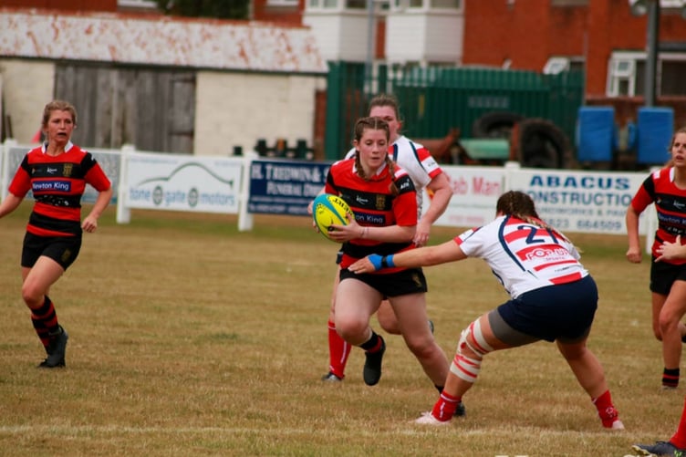 Vixens with the ball against Bideford