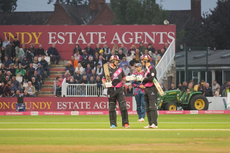 Tom Kohler-Cadmore (left) and Tom Banton who put on 125 runs for Somerset