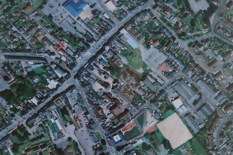 An aerial view of Wellington from the year 2000.