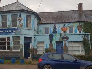  Plans to turn former pub into a building for community use backed