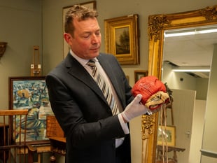 Glove claimed to be worn by Muhammed Ali up for auction in Somerset