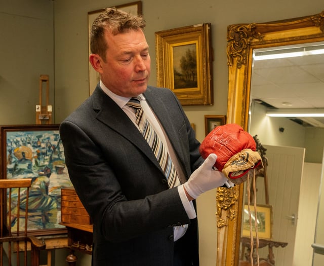 Glove claimed to be worn by Muhammed Ali up for auction in Somerset