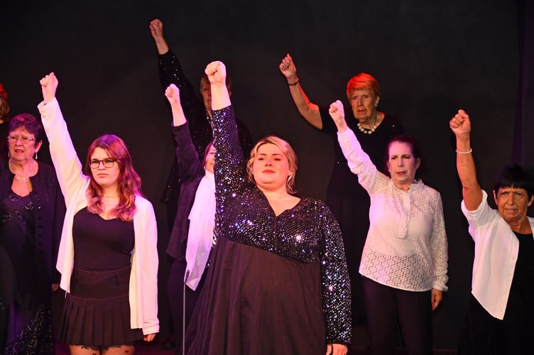 LADIES CAST IN WOW BIG HITS
