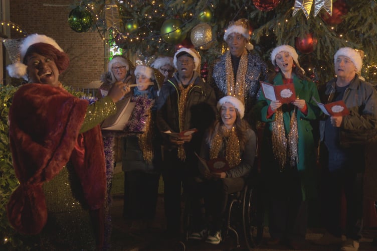EastEnders,7036,Kim Fox (TAMEKA EMPSON);Felix Baker (MATTHEW MORRISON);Penny Branning (KITTY CASTLEDINE);Honey Mitchell (EMMA BARTON);Billy Mitchell (PERRY FENWICK),***EMBARGOED UNTIL 26th NOV 2024***,BBC PUBLIC SERVICE,Jack Barnes/Kieron McCarron