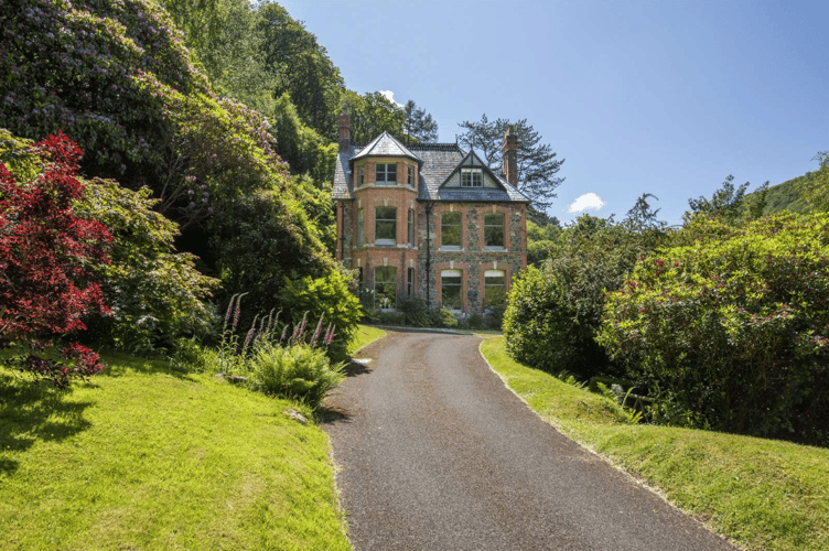 Glen lodge driveway
