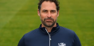 Kennis leaves Somerset with 'a heavy heart' 