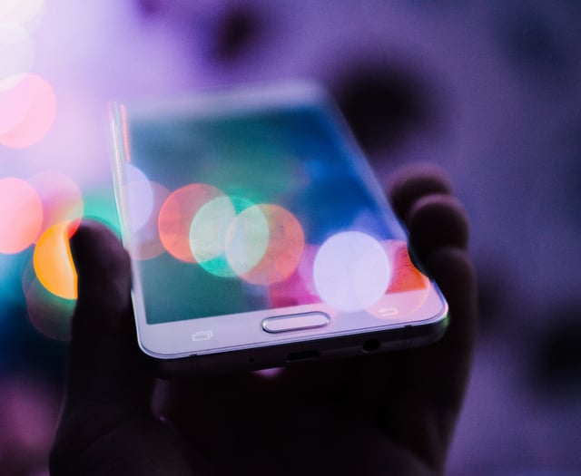 School promotes digital detox to improve mental health