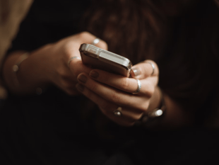 Government to test emergency alerts on phones