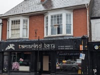 Police arrest man following suspected burglary on High Street