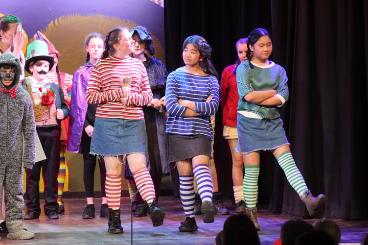 Cast members of The Wizard of Oz