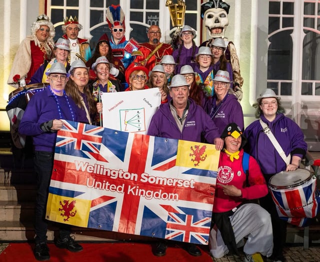 Majorettes join carnival parade in visit to Portuguese twin town