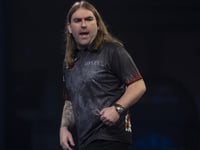 Searle hits a nine-darter in Germany