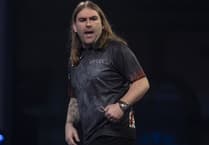 Searle hits a nine-darter in Germany