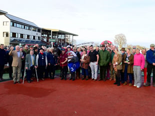 Don't Wind Me Up wins to bring up duo's half century