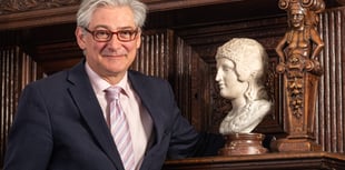 Wellington shop to host 'value day' with BBC Antiques Roadshow expert