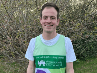 Man takes on Manchester Marathon to raise money for children's hospice