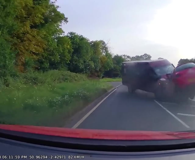 Shocking video shows moment bus is driven into oncoming traffic 