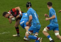 Wellington squeeze home by one point in rugby thriller