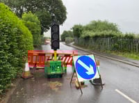 Mayhem on bridge as temporary traffic lights stop working