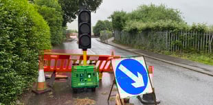 Mayhem on bridge as temporary traffic lights stop working