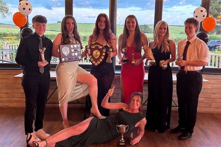 Left to right: Jess Regan, Leah Morrell, Emily Ayers, Robyn Stockman, Ebony Sellick, Grayson Kennard; front: Grace Winter.